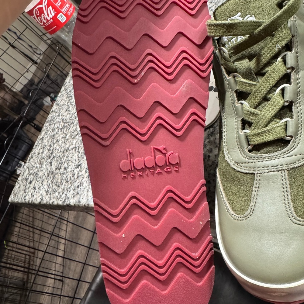 Diadora Olive and Cream Sneakers - Picture 9 of 9